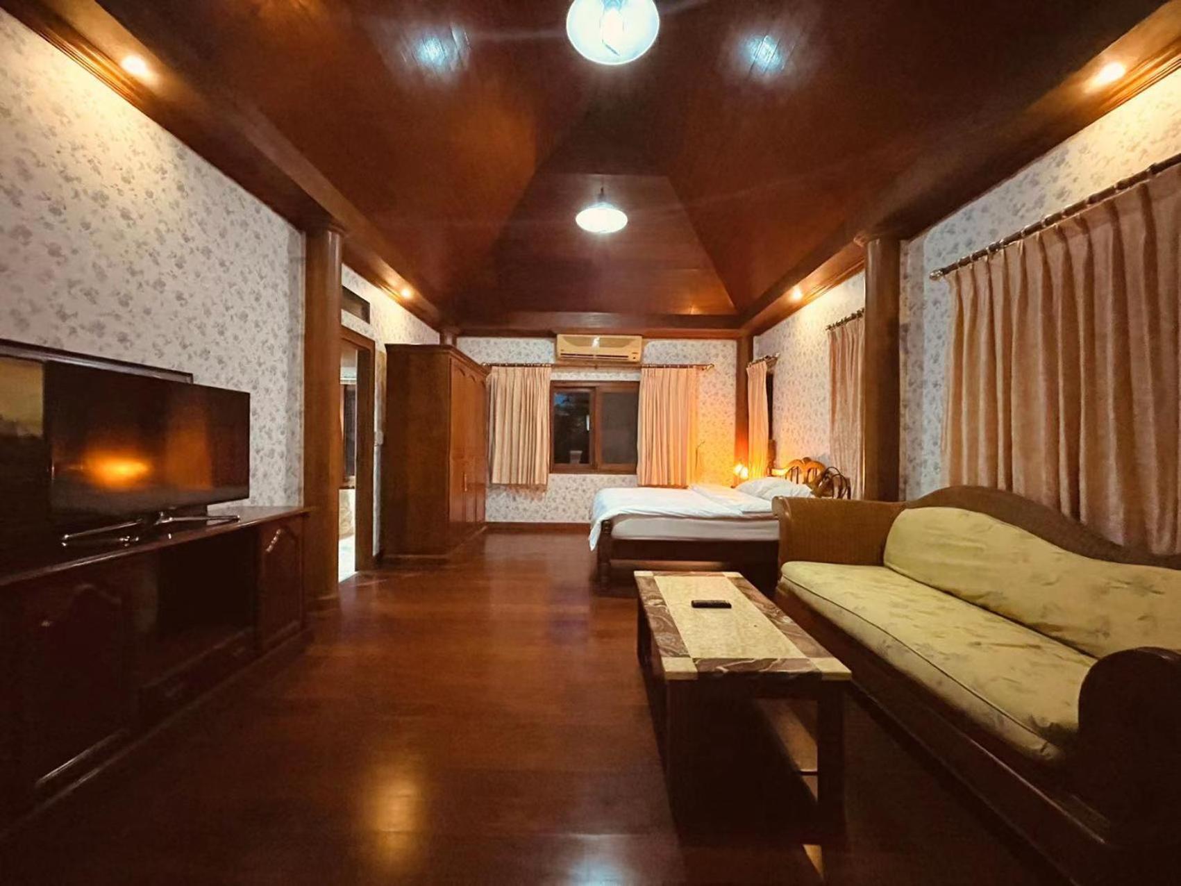 Phoenix Golf 10 Badroom Pool Villa Ban Huai Yai Exterior foto